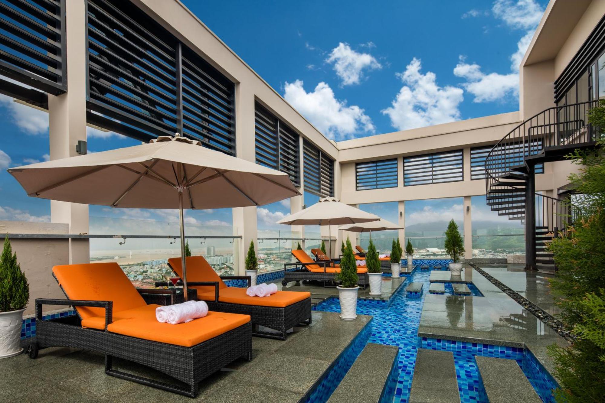 Luxury Beach Condo 5-Star, Rooftop Pool Danang Exteriér fotografie